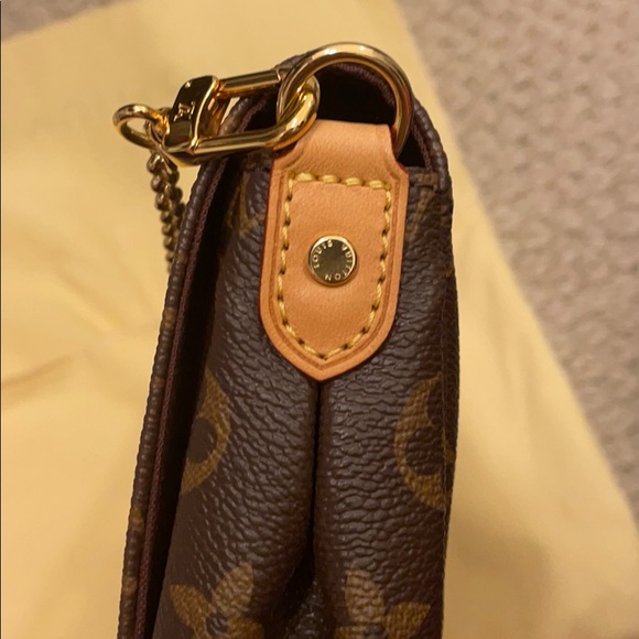 Louis Vuitton MM Monogram Favorite - Picture 11 of 14